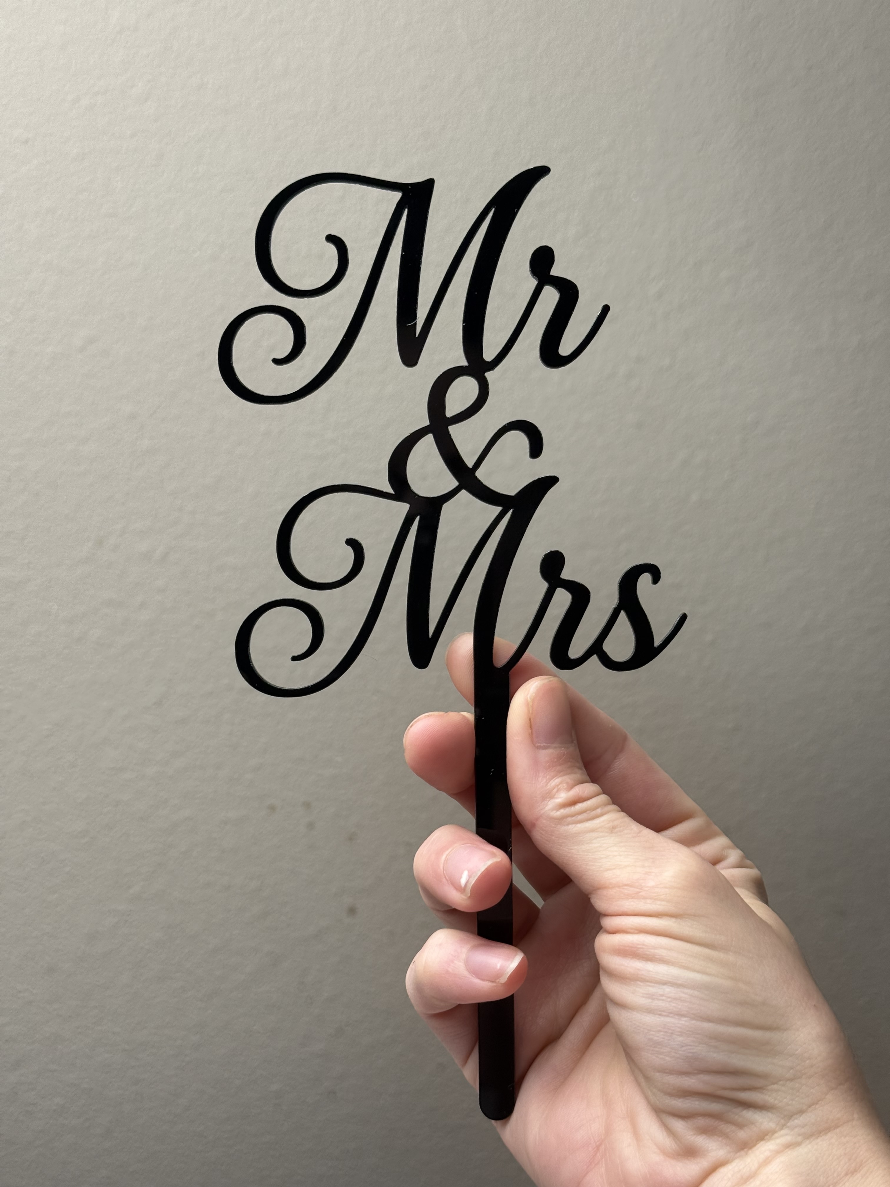 Mr&Mrs Cake Topper in Cursive Font - Photo 3
